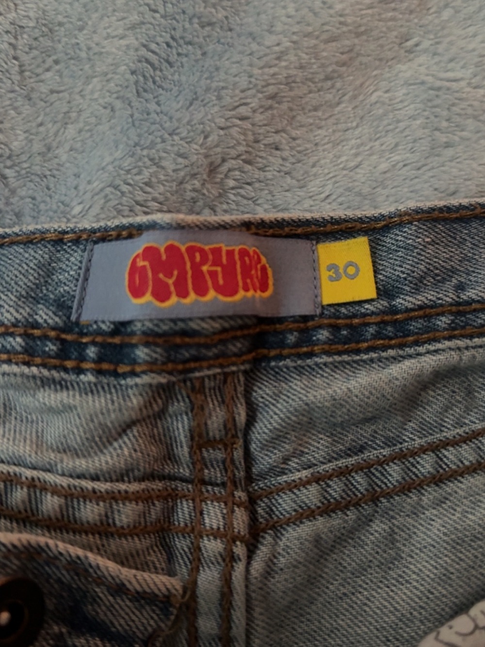 Empyre Men's Light Blue Denim Jean Shorts - Picture 6 of 7